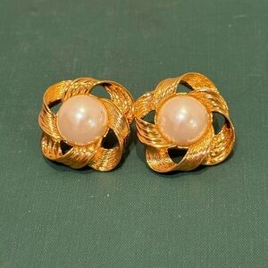 Vintage Avon Pearl Gold Statement Earrings, Old Money Earrings, Pearl Earrings
